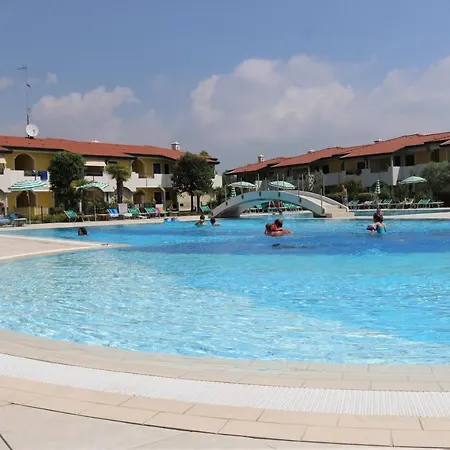 Villaggio Ducale 014 *